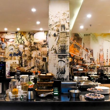 Red Fox Hotel, Chandīgarh 외부 사진
