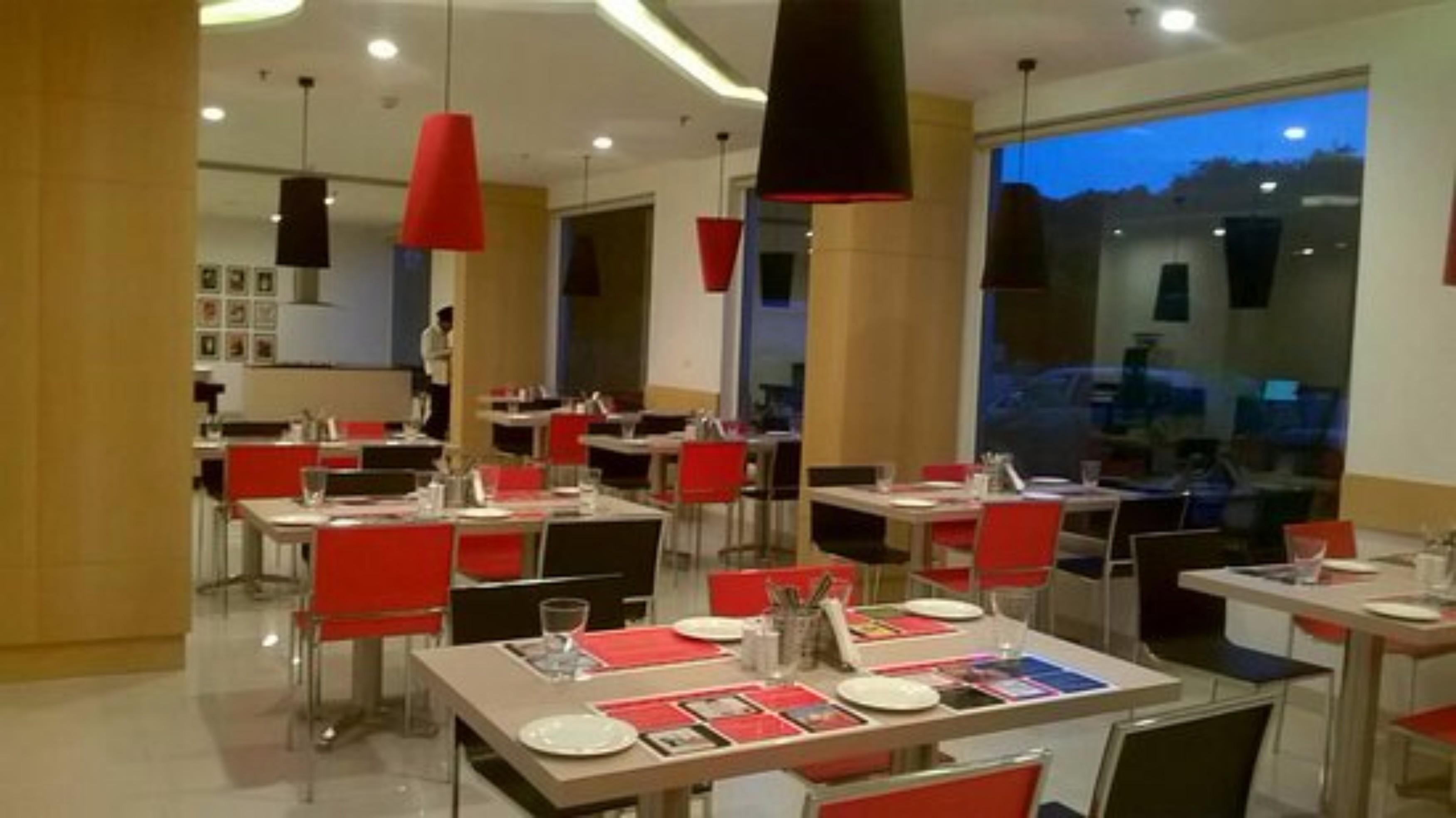 Red Fox Hotel, Chandīgarh 외부 사진