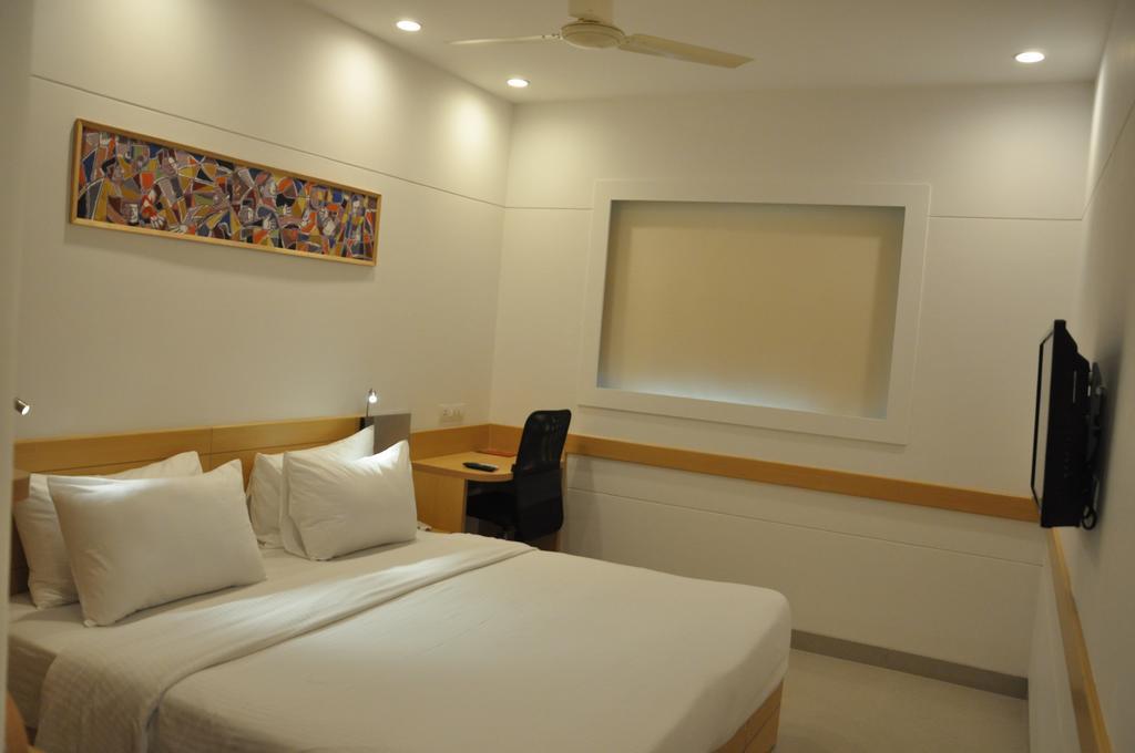 Red Fox Hotel, Chandīgarh 외부 사진