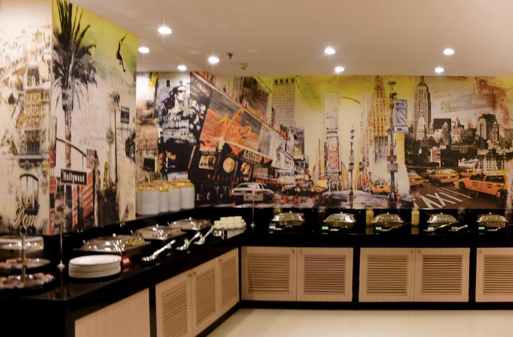 Red Fox Hotel, Chandīgarh 외부 사진