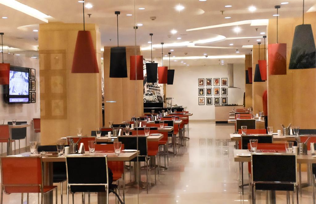 Red Fox Hotel, Chandīgarh 외부 사진