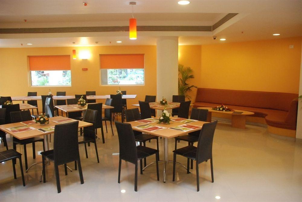 Red Fox Hotel, Chandīgarh 외부 사진