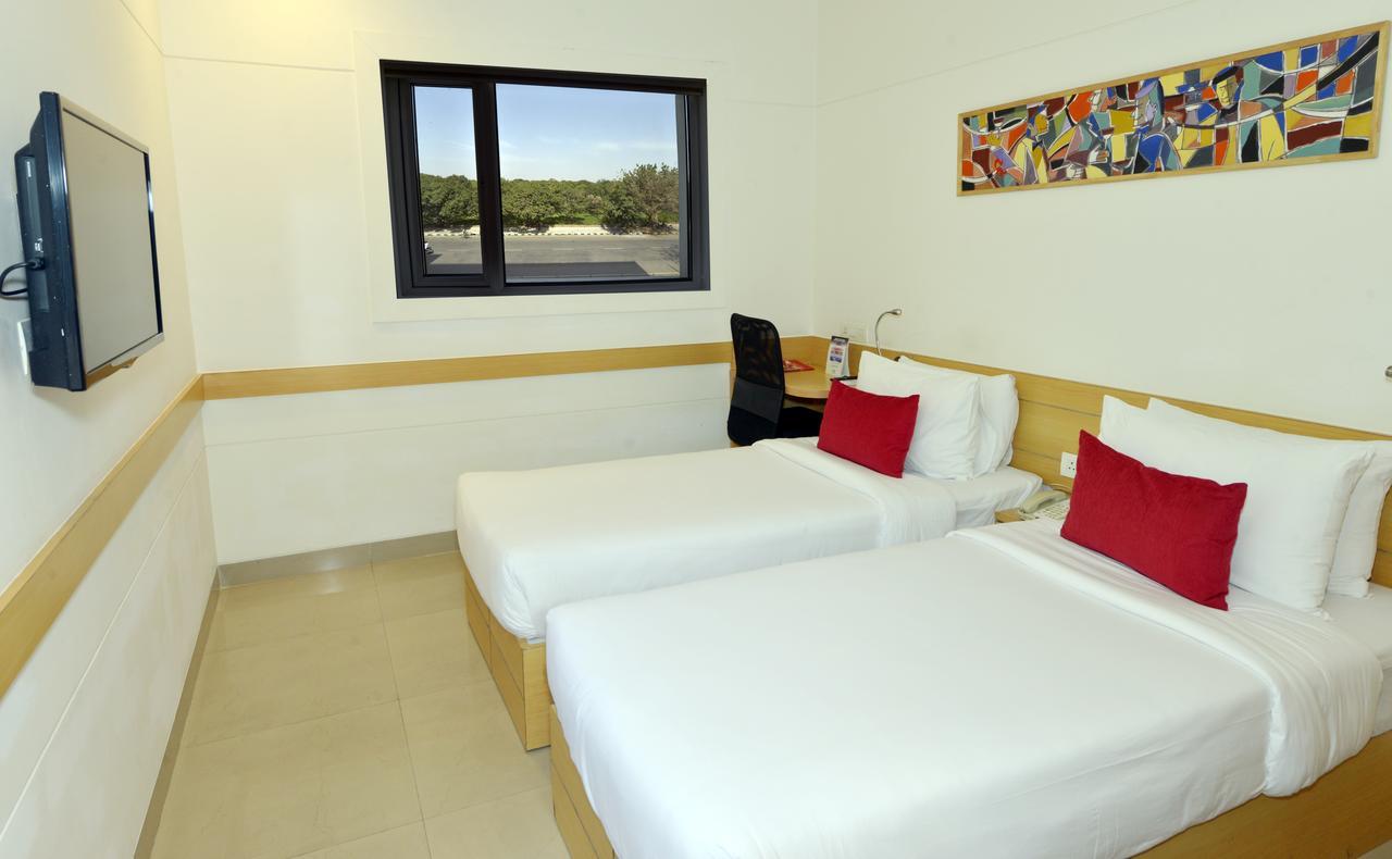 Red Fox Hotel, Chandīgarh 외부 사진
