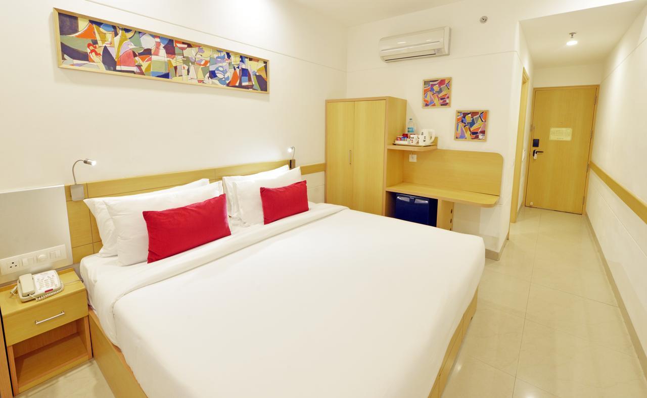 Red Fox Hotel, Chandīgarh 외부 사진