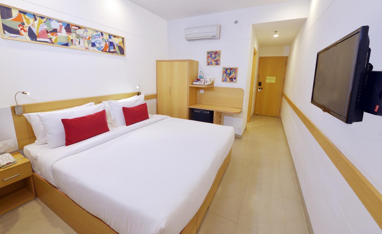 Red Fox Hotel, Chandīgarh 외부 사진